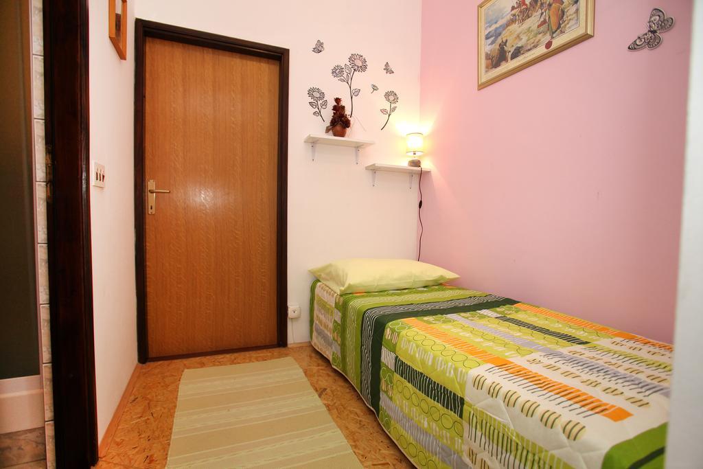 Apartments Irena Trogir Zimmer foto